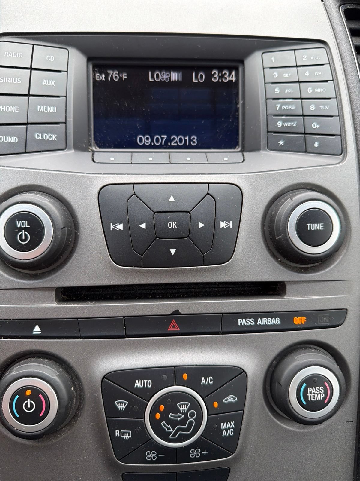 Used 2013 Ford Taurus SEL FWD image 18