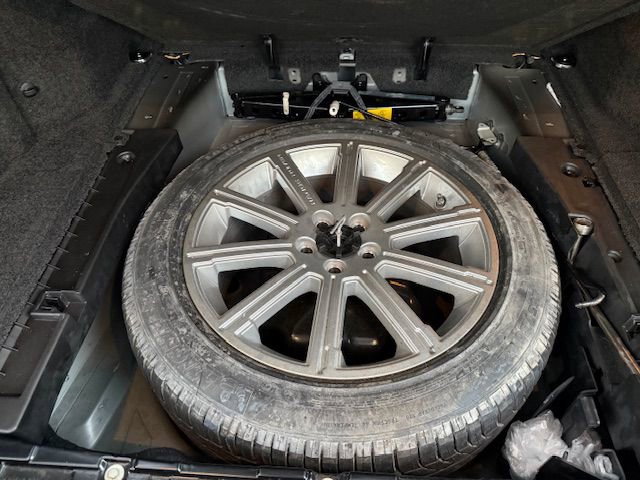 Used 2010 Land Rover Range Rover Supercharged image 21