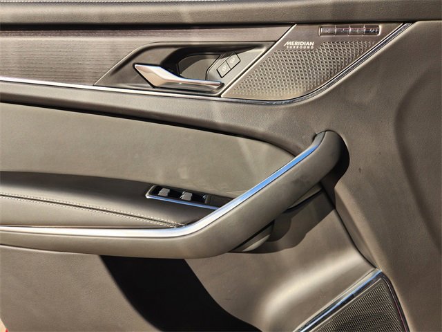 Used 2025 Jaguar F-PACE R-Dynamic S image 22