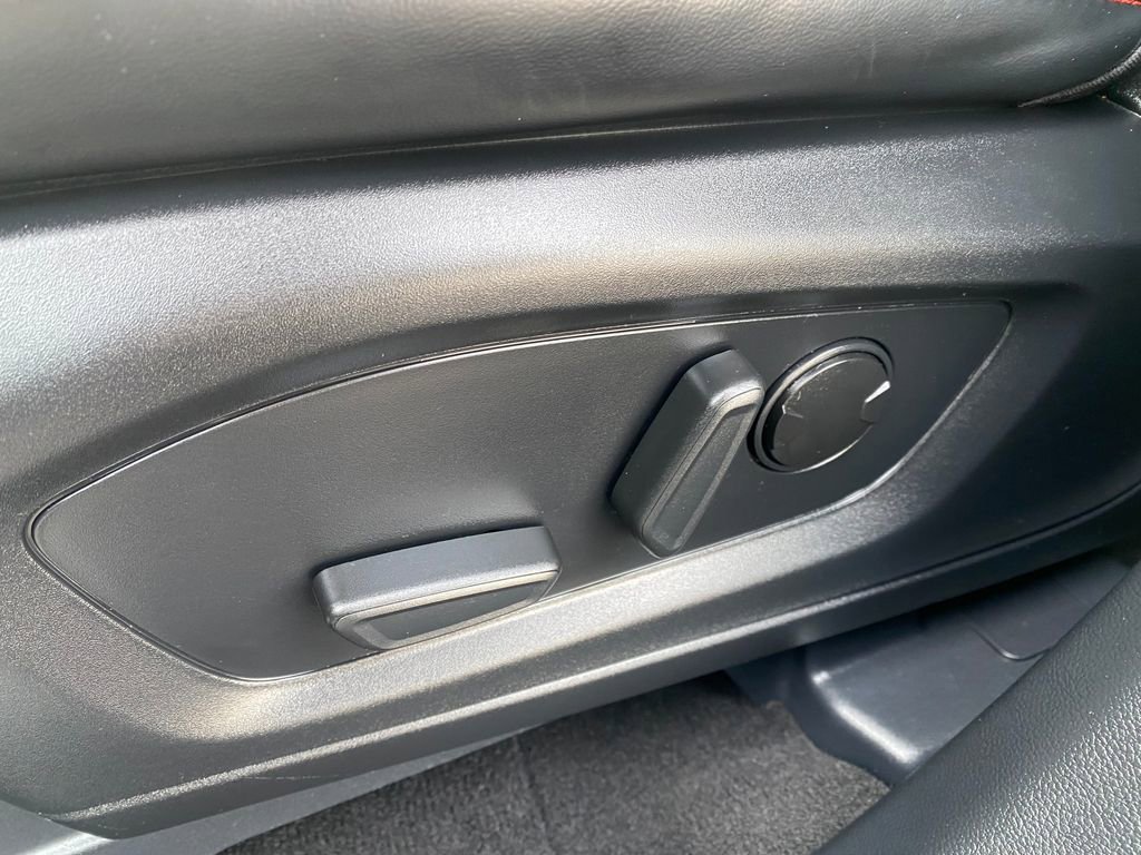 Used 2025 Ford Explorer ST-Line image 12