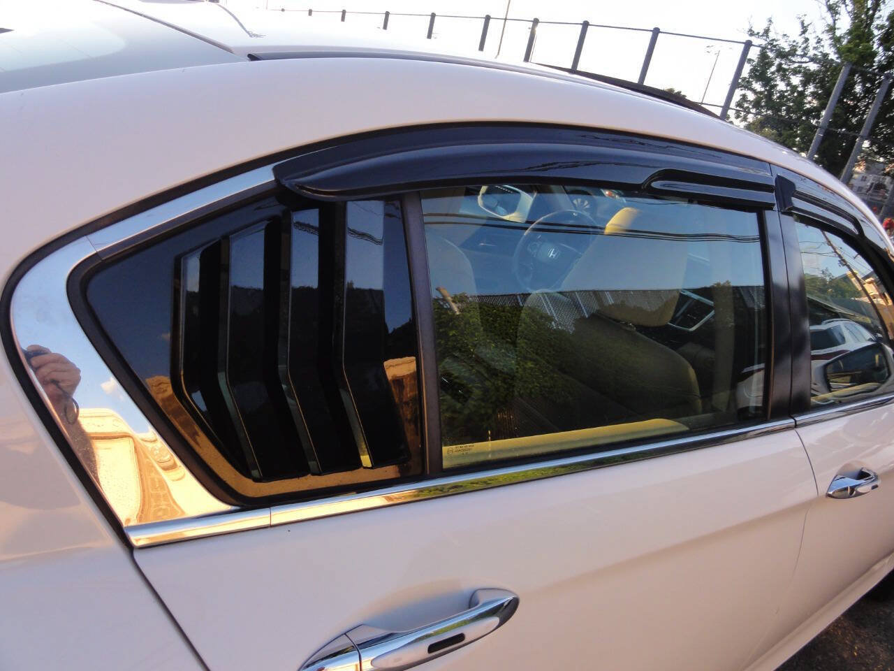 Used 2017 Honda Accord EX-L image 28