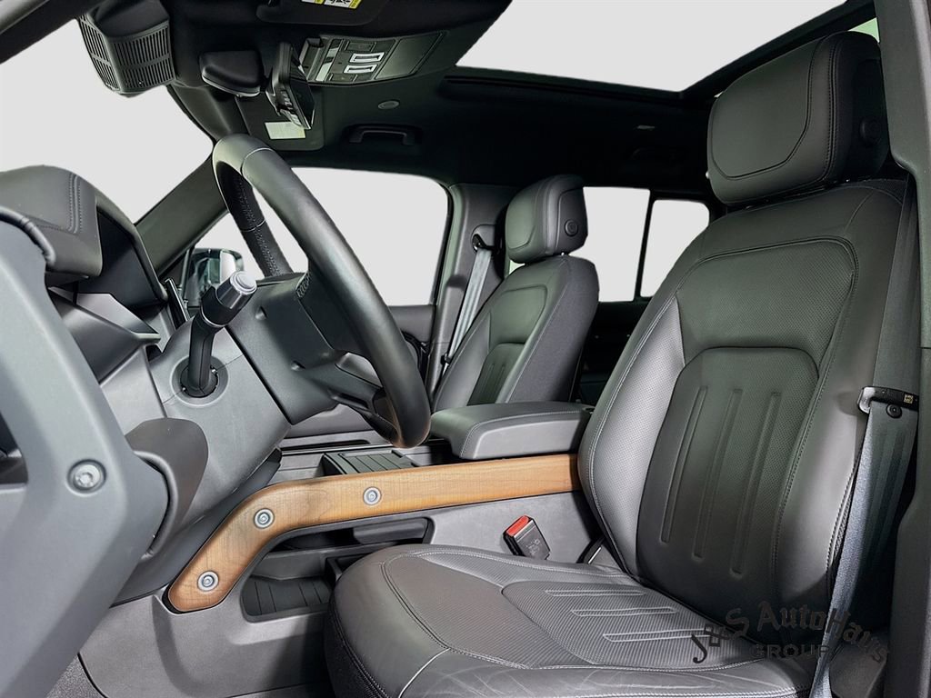 Used 2022 Land Rover Defender 110 X image 11