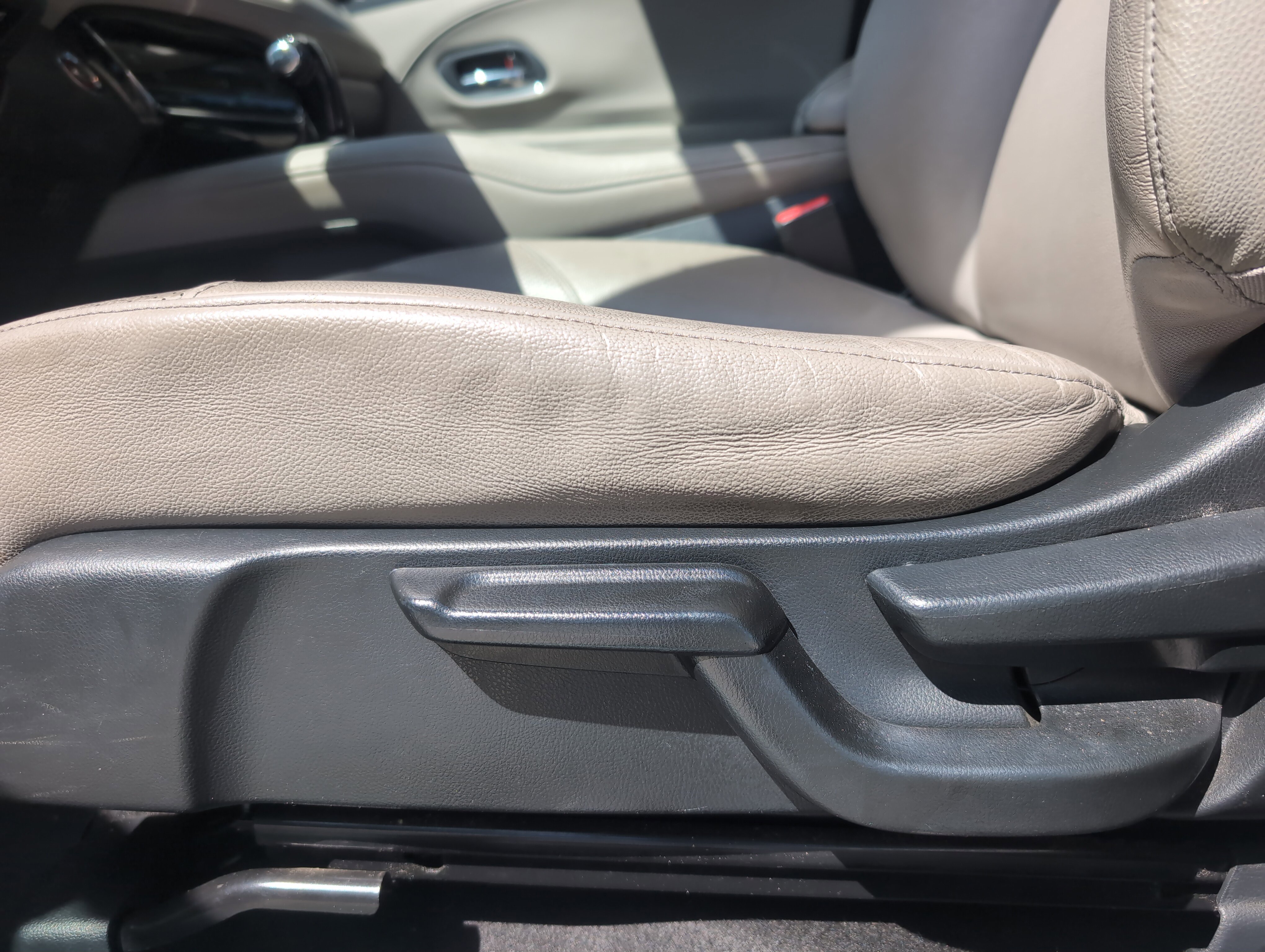 Used 2016 Honda HR-V EX-L image 16