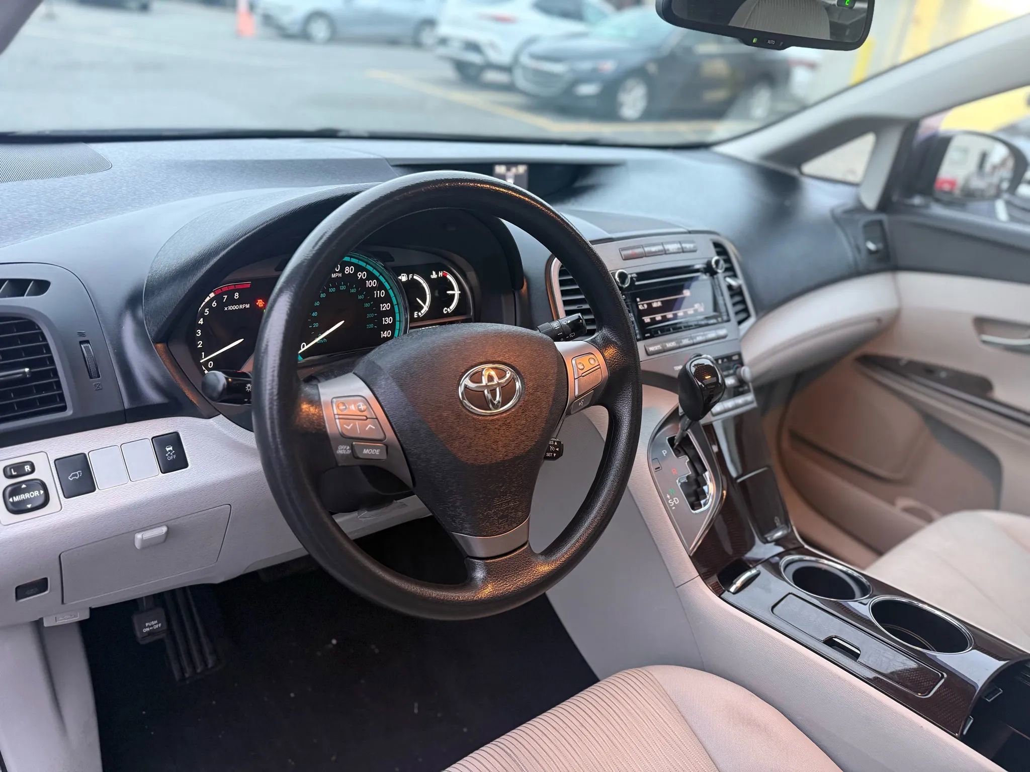 Used 2010 Toyota Venza AWD image 11