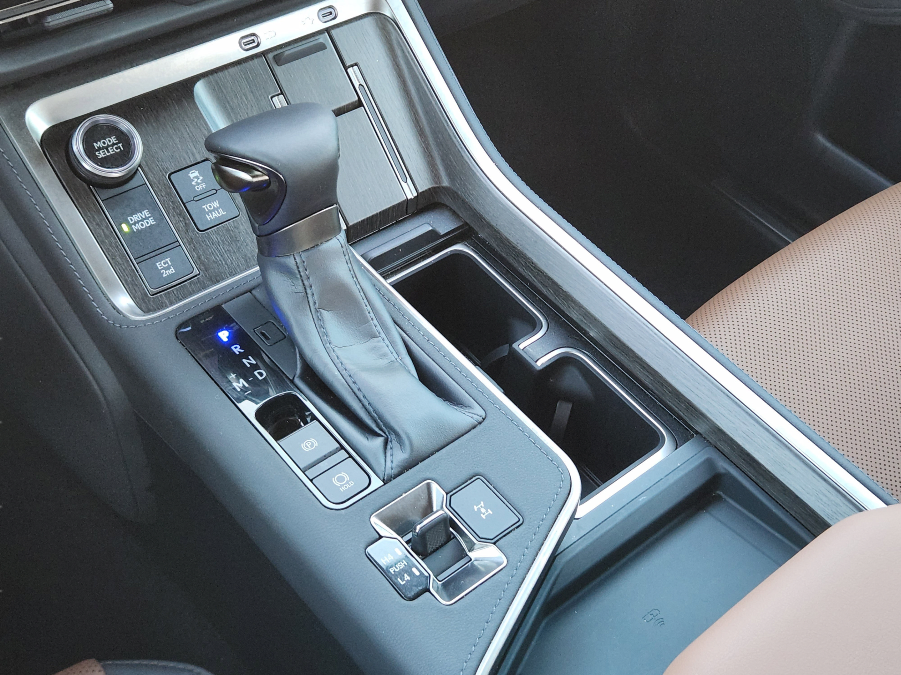 Used 2024 Lexus GX 550 w/ Cold Area Package AWD/4WD image 25