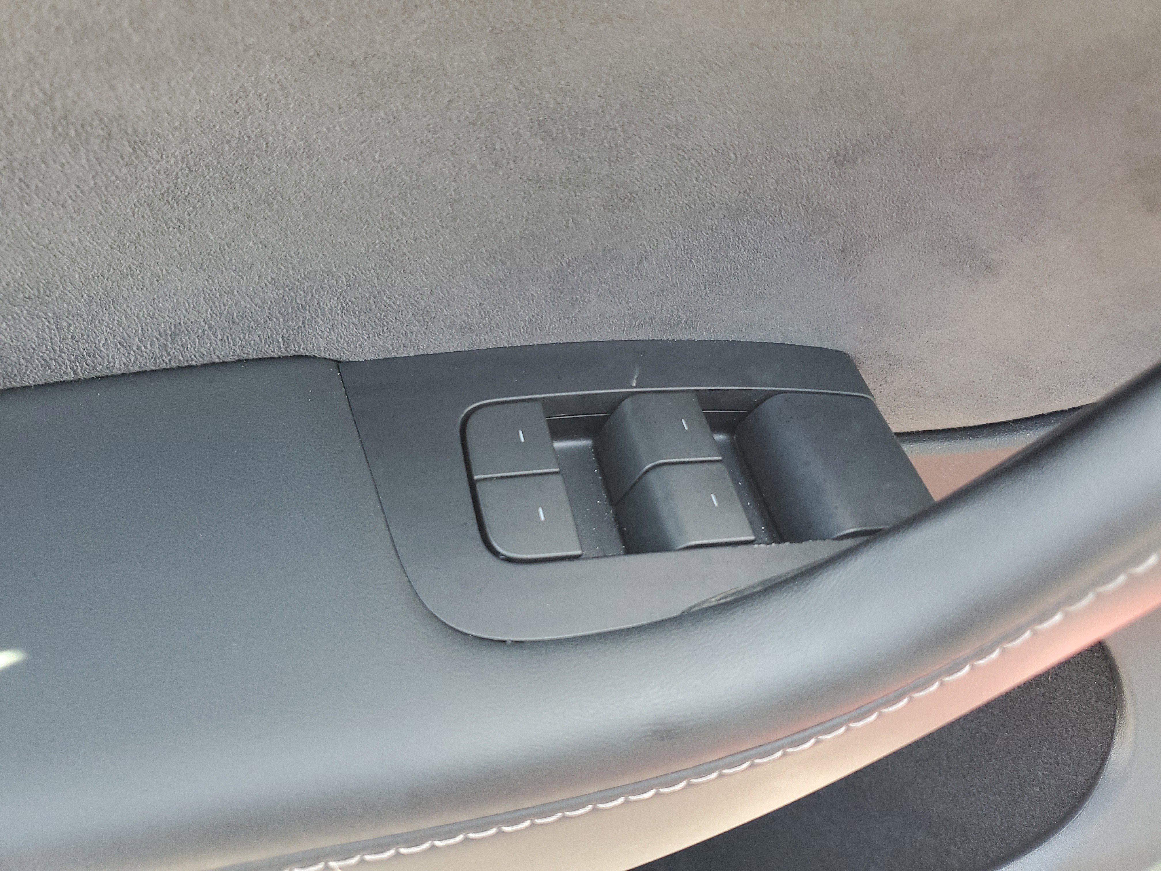 Used 2024 Tesla Model Y Long Range RWD image 28