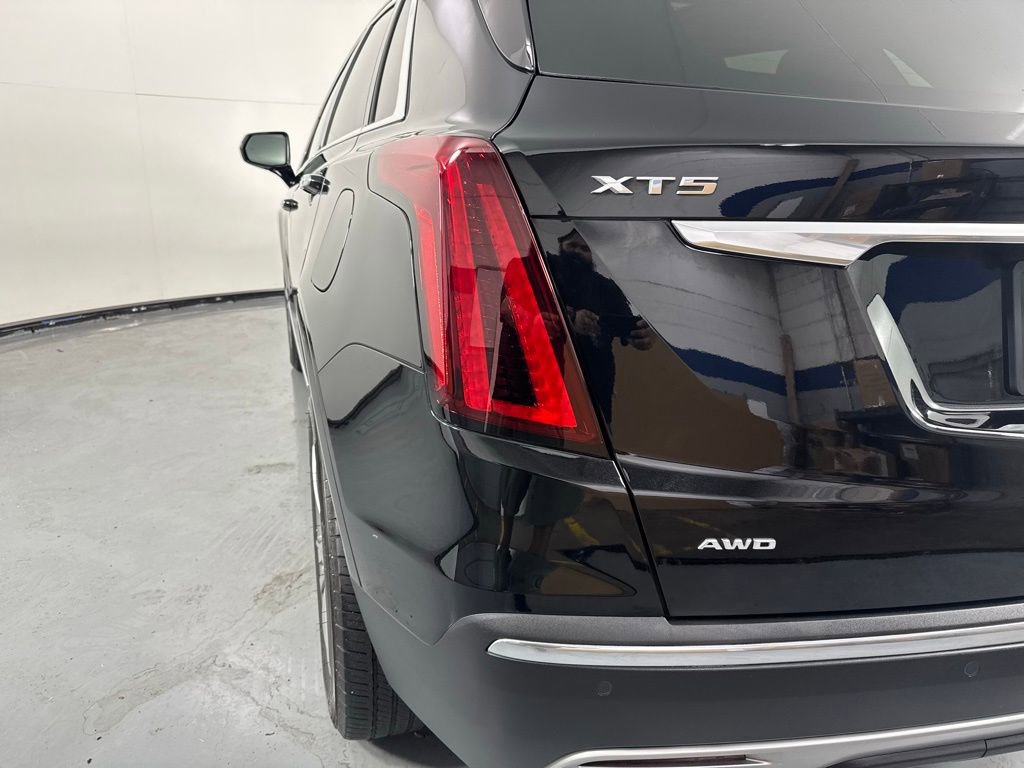 Used 2023 Cadillac XT5 Premium Luxury image 8