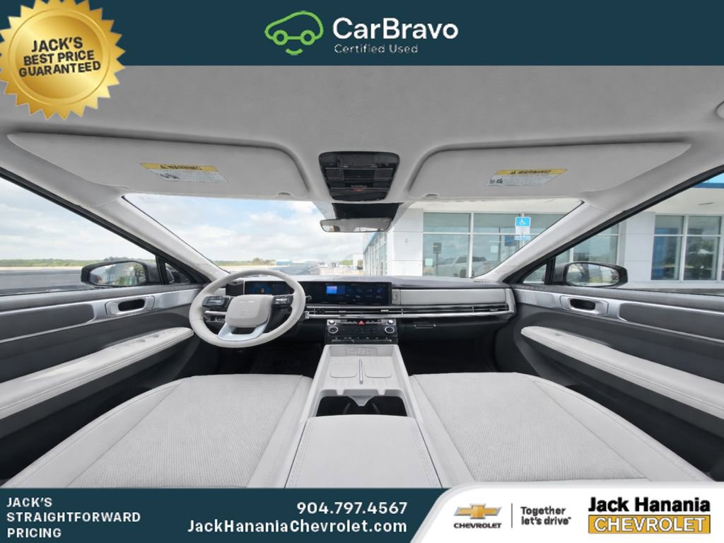 Used 2026 Hyundai Santa Fe SEL FWD image 13