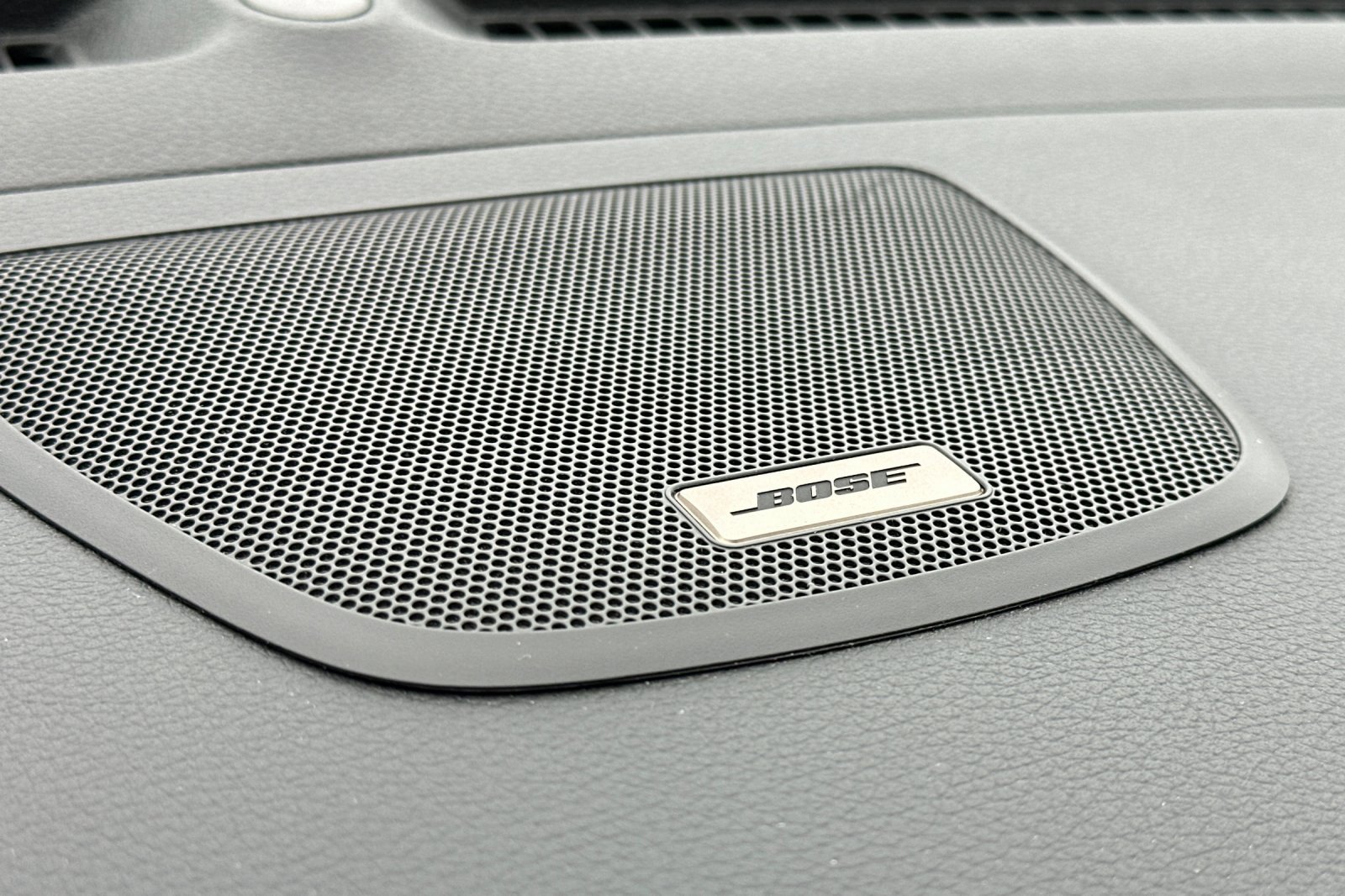 Used 2018 Nissan Rogue SL w/ Premium Package image 20