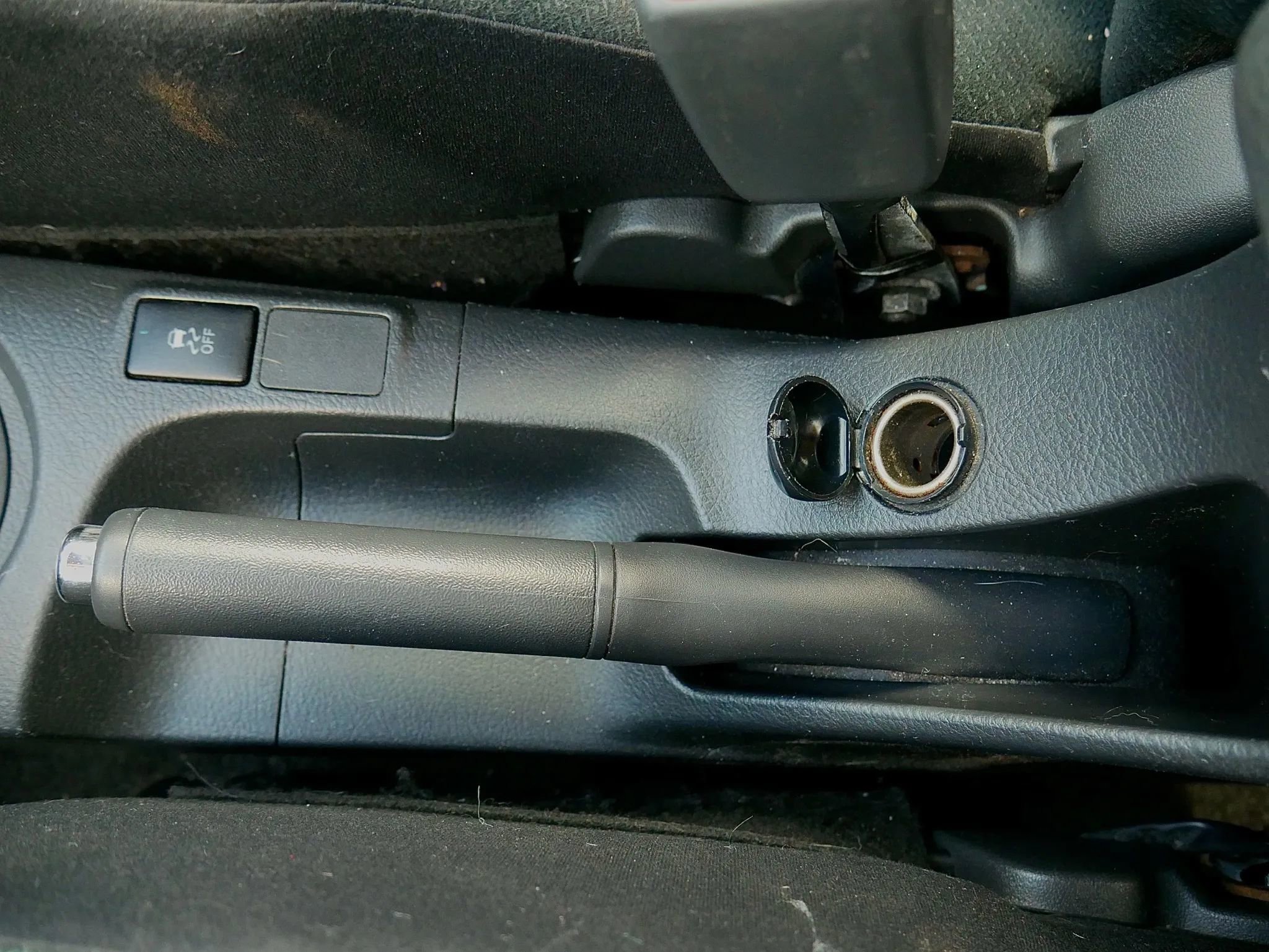 Used 2010 Toyota Yaris Sedan FWD image 17