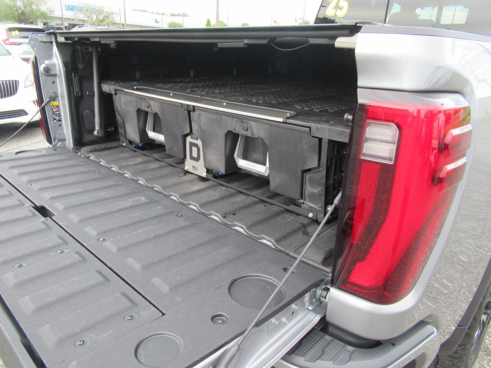 Used 2025 GMC Sierra 2500 Denali w/ Denali Reserve Package AWD/4WD image 10