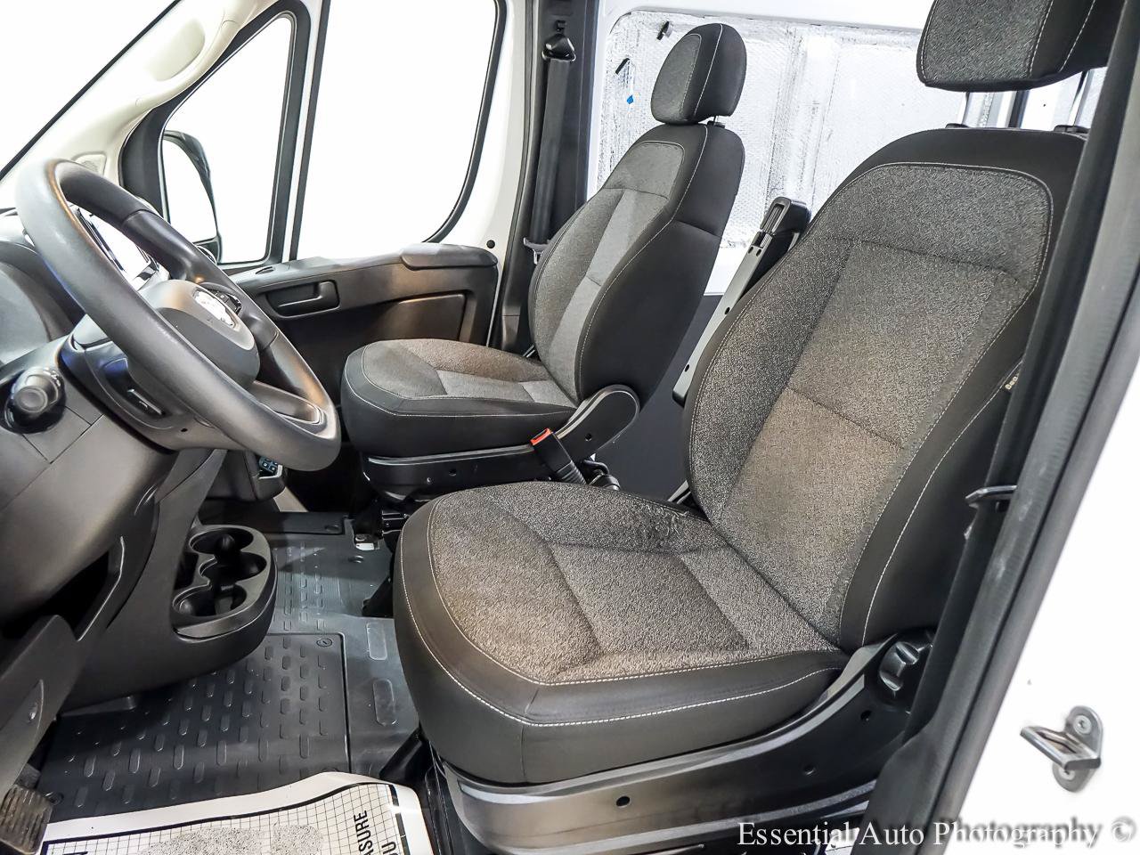 Used 2025 RAM ProMaster 3500 w/ Quick Order Package 22G SLT FWD image 7
