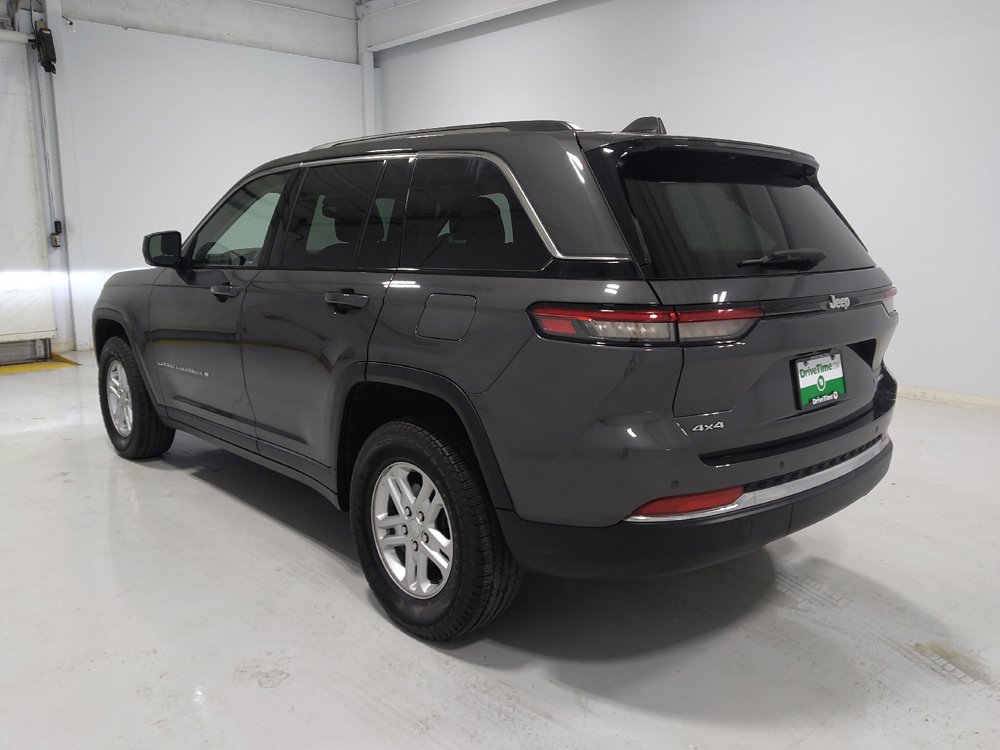 Used 2023 Jeep Grand Cherokee Laredo w/ Luxury Tech Group I AWD/4WD image 5