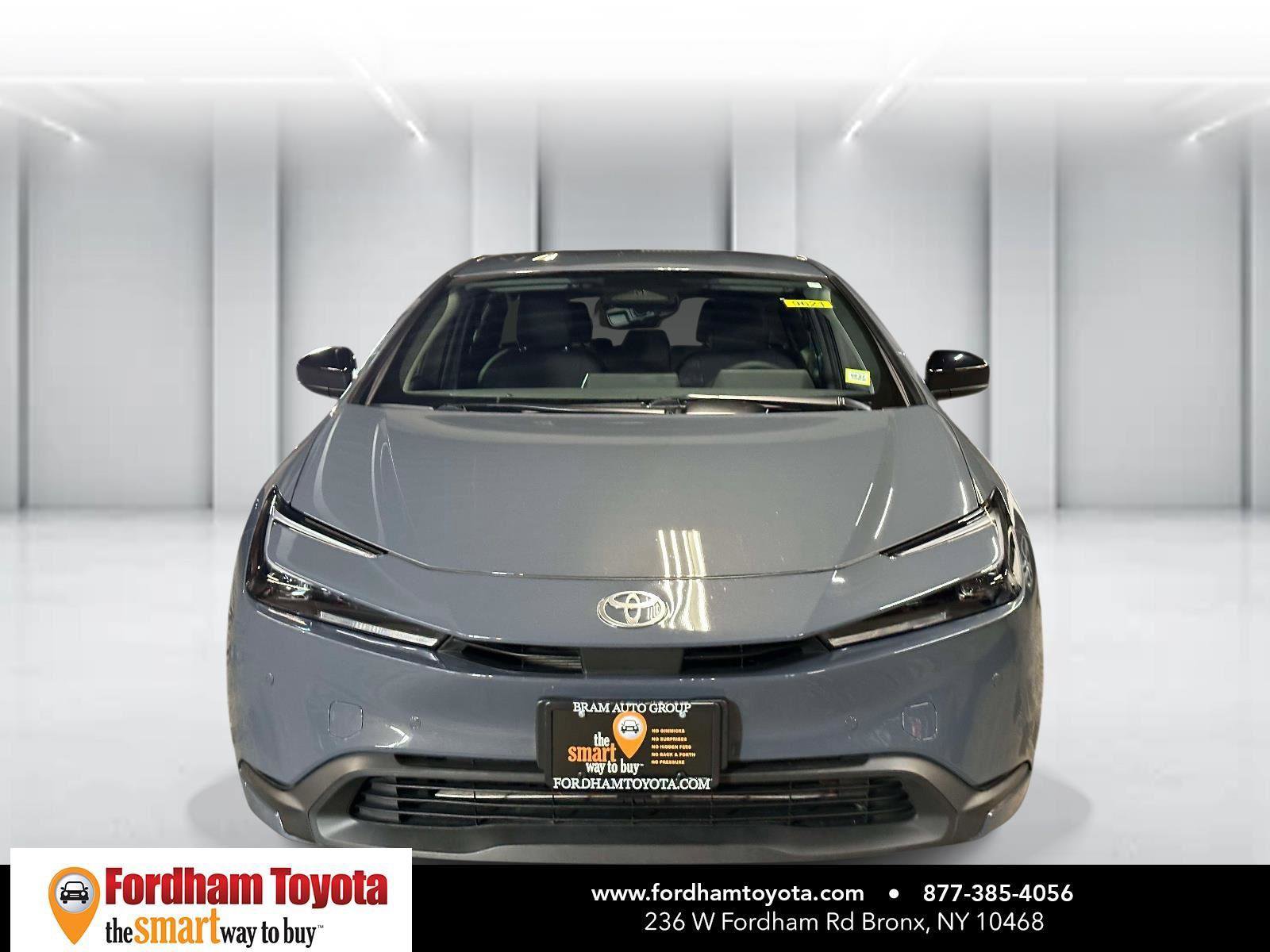 Used 2024 Toyota Prius LE AWD/4WD image 8
