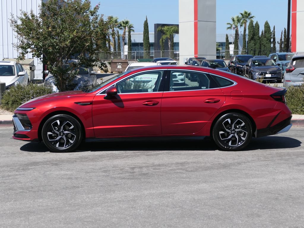 Certified 2025 Hyundai Sonata SEL FWD image 6