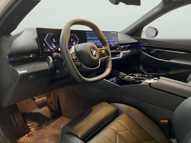 Used 2026 BMW 530i RWD image 17