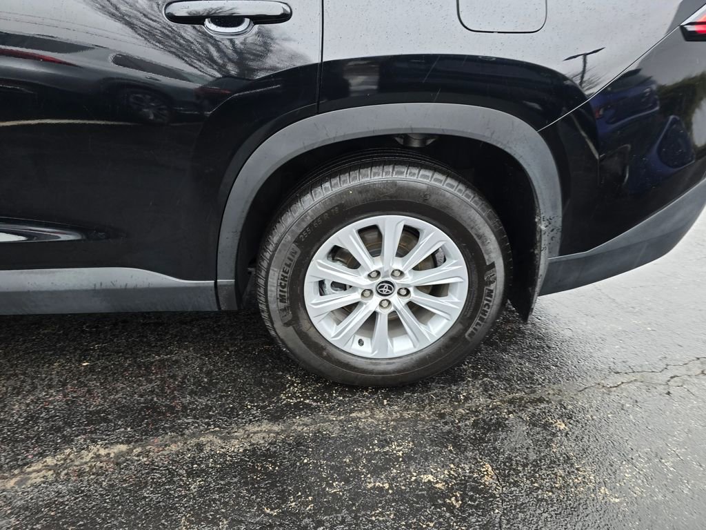 Certified 2024 Toyota Grand Highlander XLE image 4