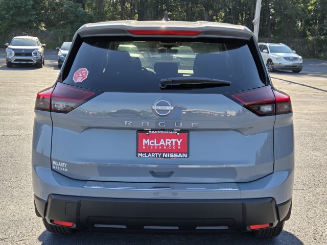 New 2026 Nissan Rogue SV FWD image 4