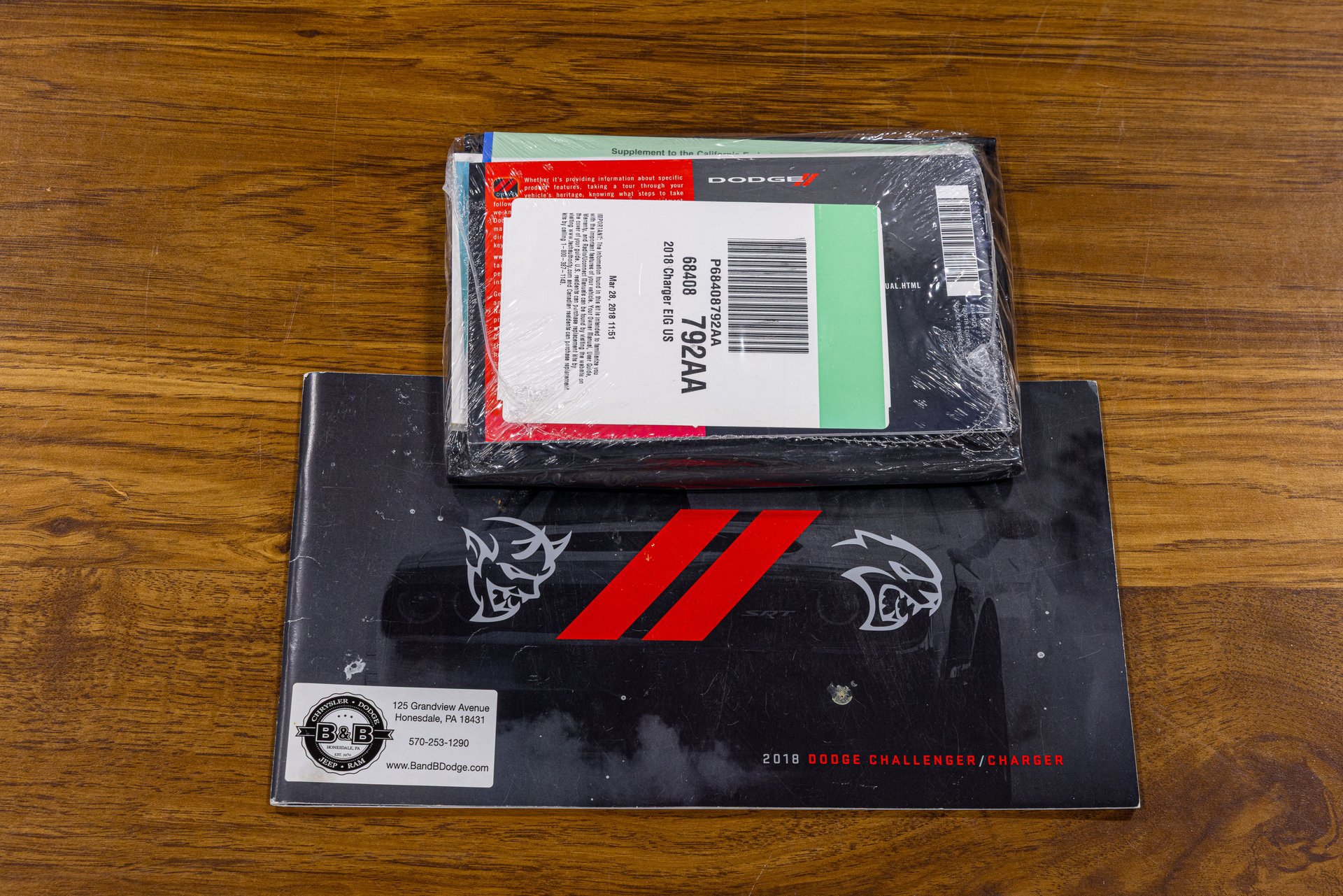 Used 2018 Dodge Charger SRT Hellcat w/ Harman/Kardon Audio Group RWD image 31