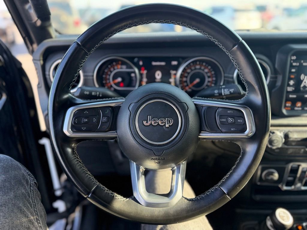 Used 2022 Jeep Gladiator Overland w/ Popular Equipment Package AWD/4WD image 6