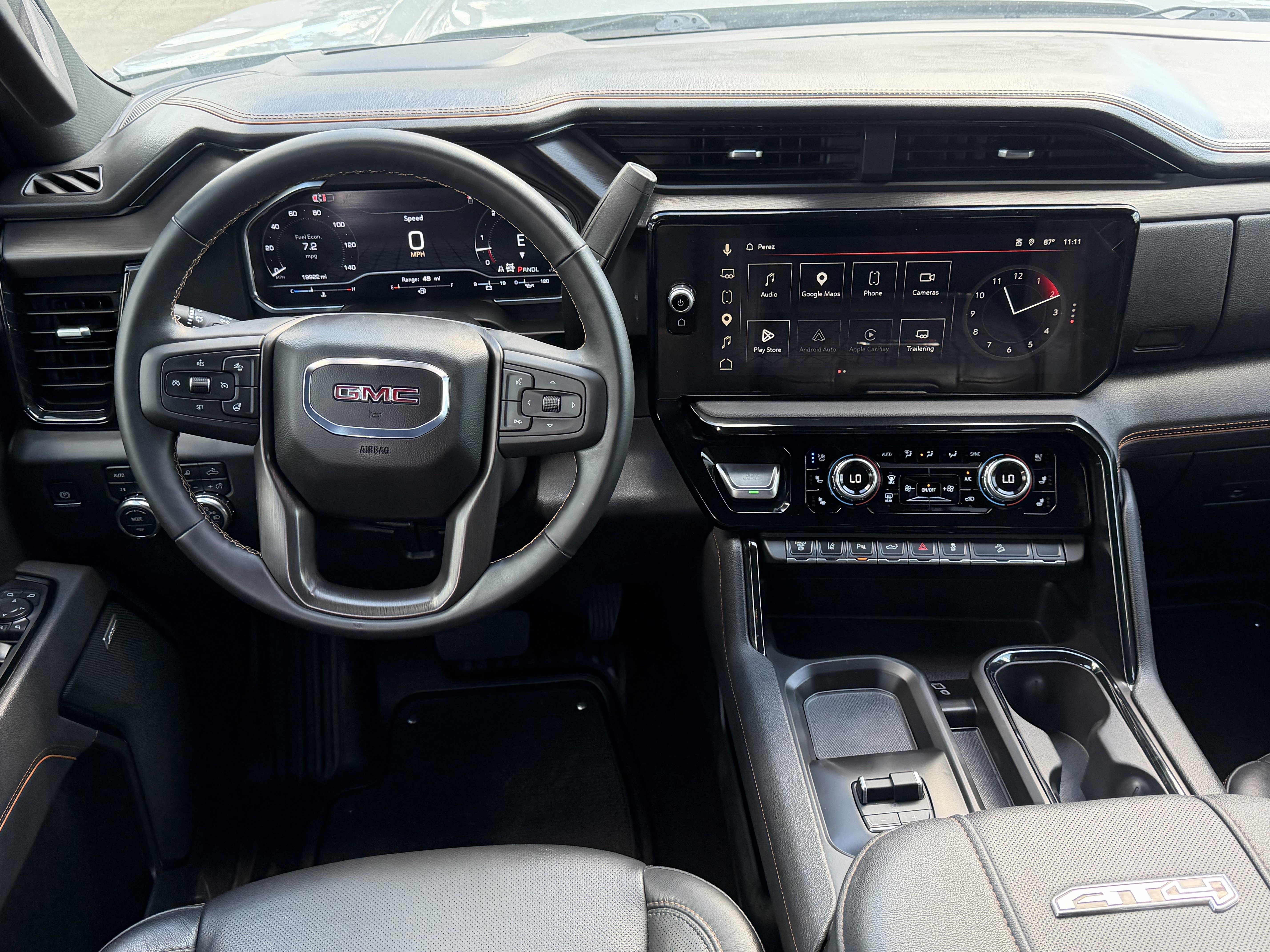 Used 2025 GMC Sierra 2500 AT4 w/ AT4 Premium Plus Package AWD/4WD image 13