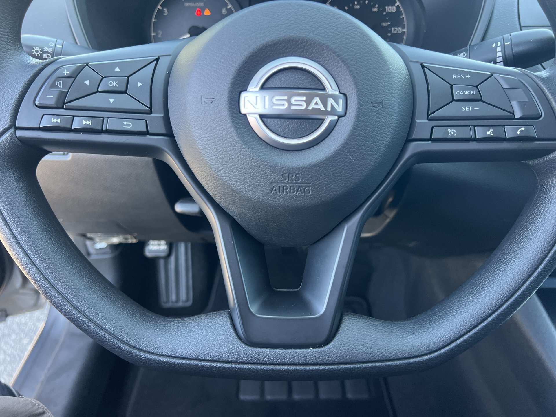 Certified 2025 Nissan Altima 2.5 S FWD image 10
