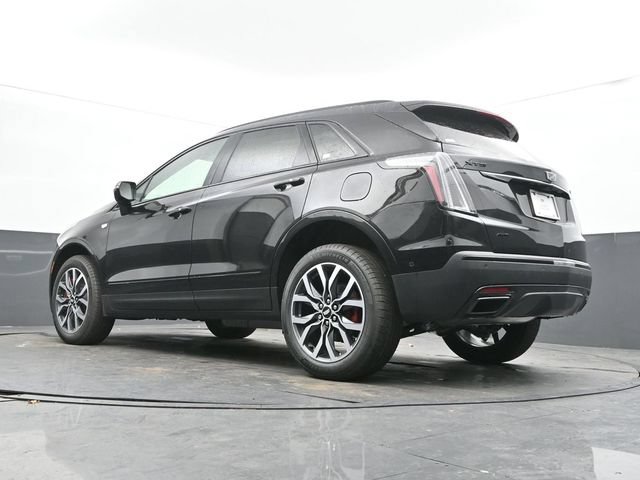 New 2026 Cadillac XT5 Sportv w/ LPO, Floor Liner Package AWD/4WD image 45