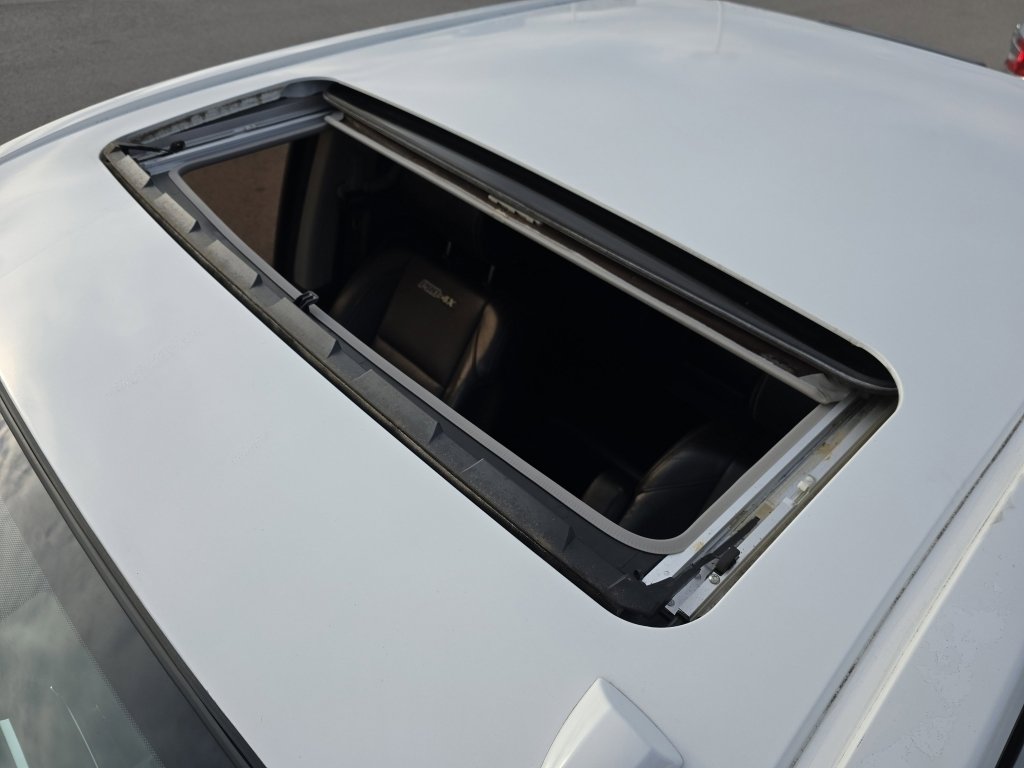 Used 2015 Nissan Titan PRO-4X w/ Pro-4x Luxury Package image 5