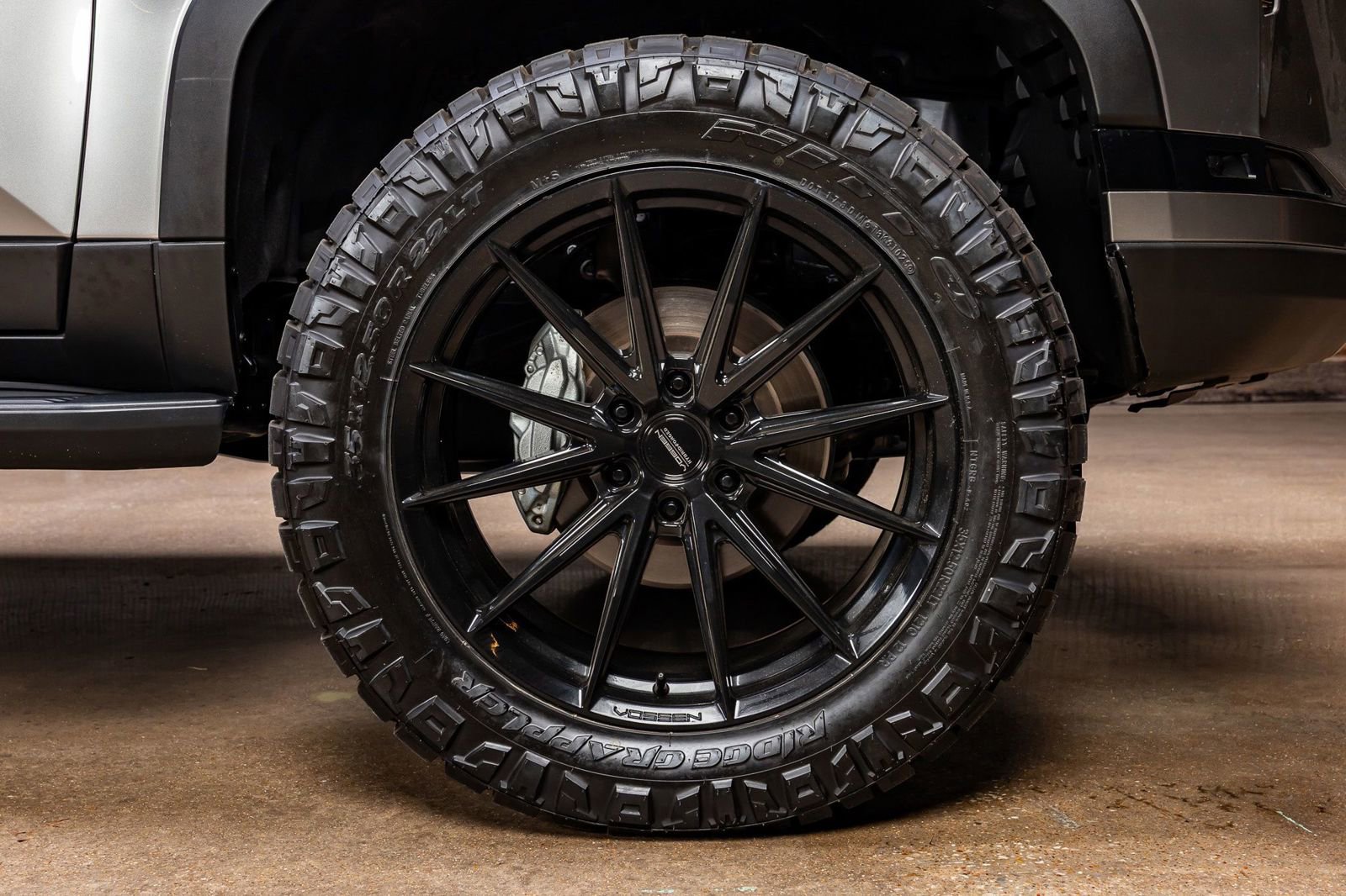 Used 2024 Lexus GX 550 image 12