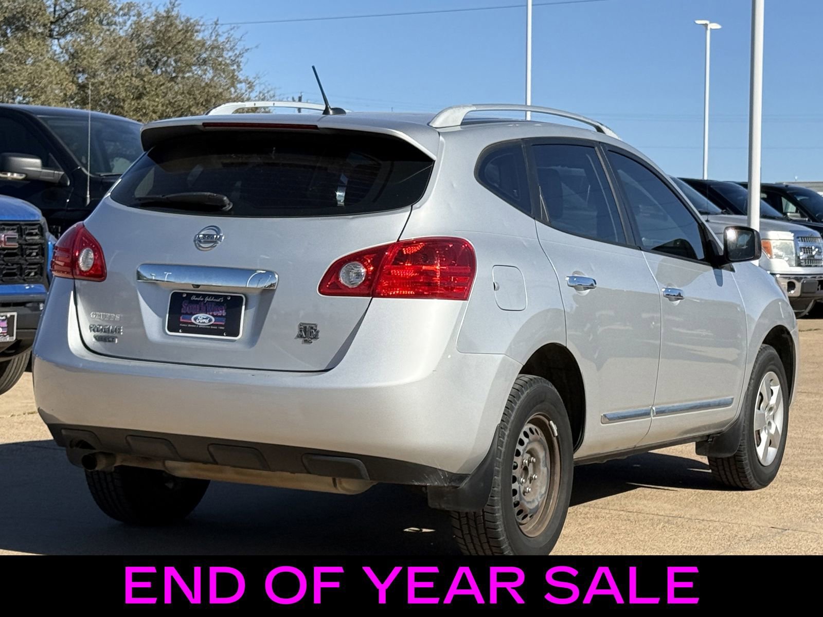 Used 2014 Nissan Rogue S w/ Convenience Package image 4