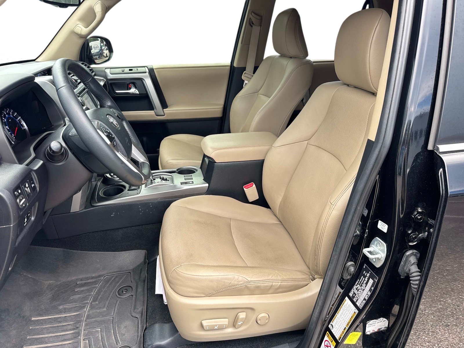 Used 2017 Toyota 4Runner Limited AWD/4WD image 22