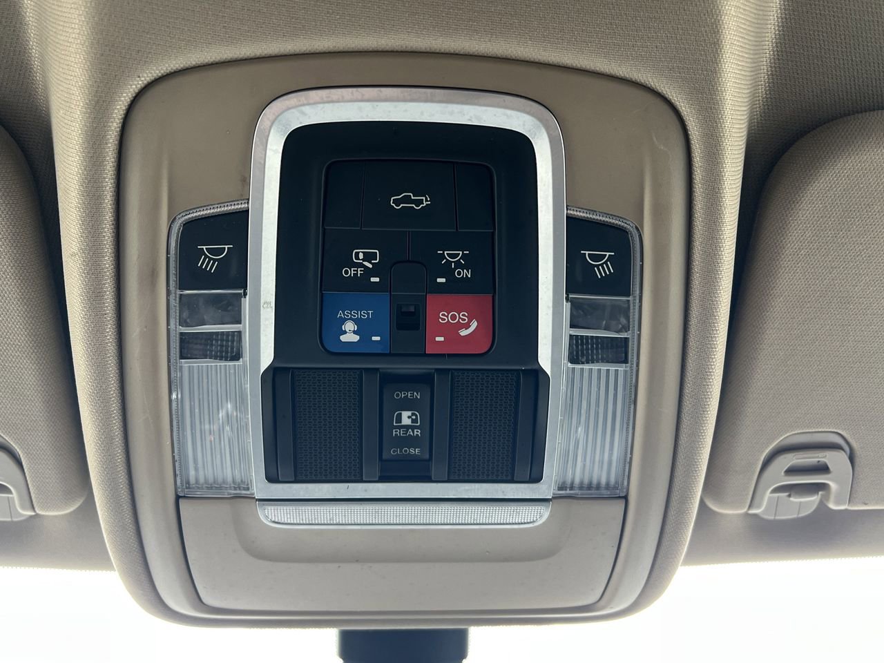 Used 2020 RAM 1500 Laramie image 17