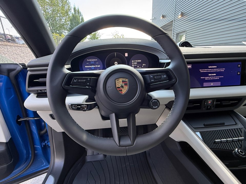 New 2026 Porsche Macan 4 Electric AWD/4WD image 15