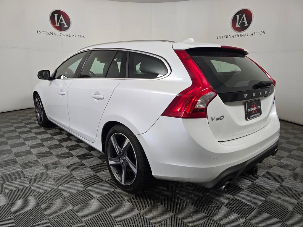 Used 2015 Volvo V60 T6 R-Design Platinum image 7