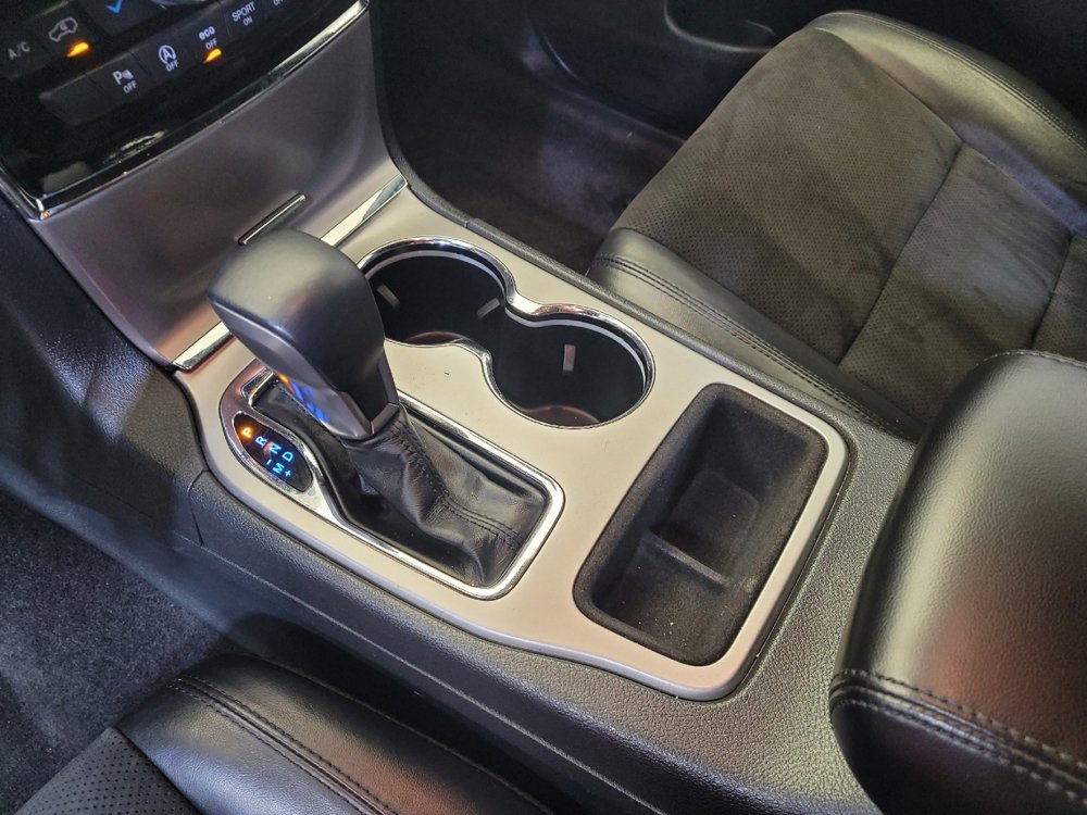 Used 2019 Jeep Grand Cherokee Altitude image 26