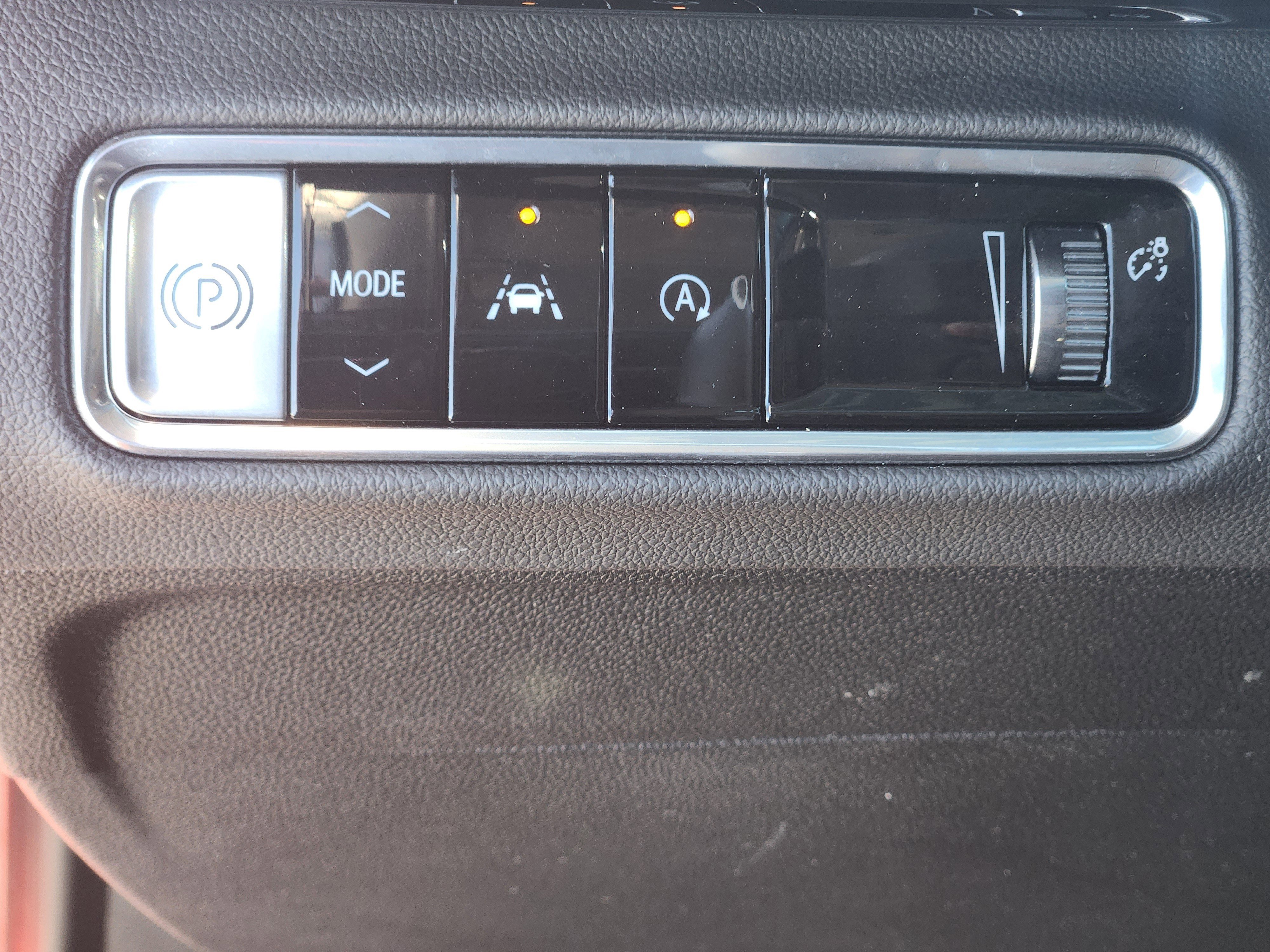 Certified 2025 Buick Envision Preferred image 31