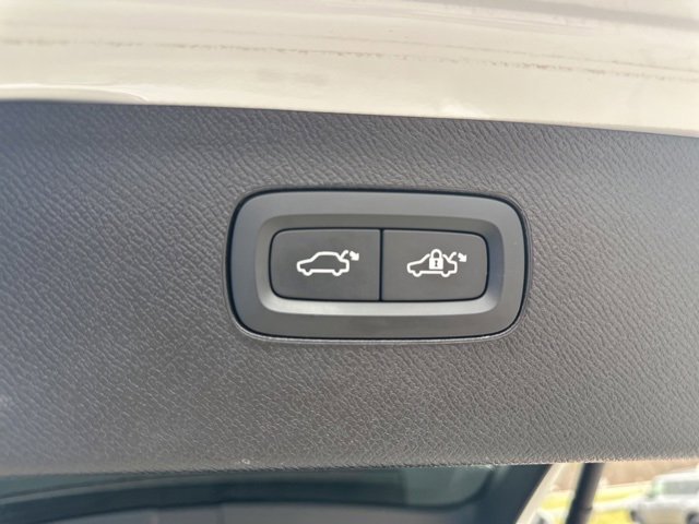 Used 2022 Volvo XC90 T6 Inscription w/ Advanced Package image 16