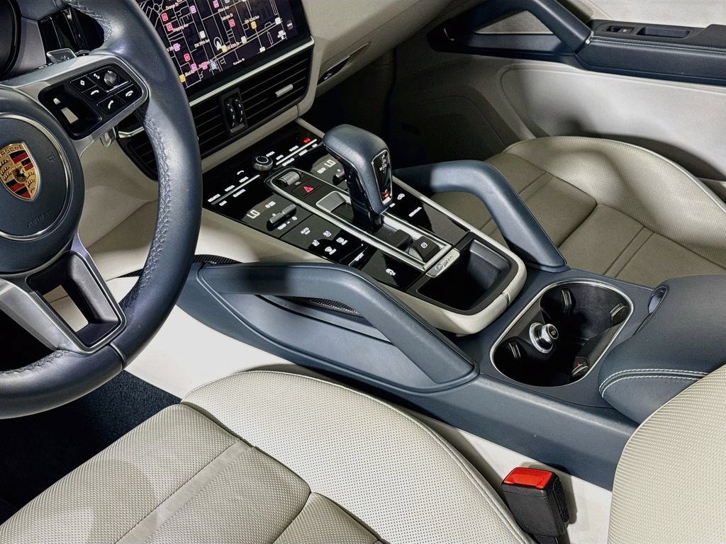 Certified 2023 Porsche Cayenne Platinum Edition AWD/4WD image 21