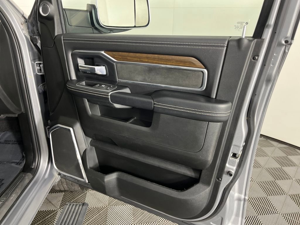 Used 2022 RAM 3500 Laramie image 15