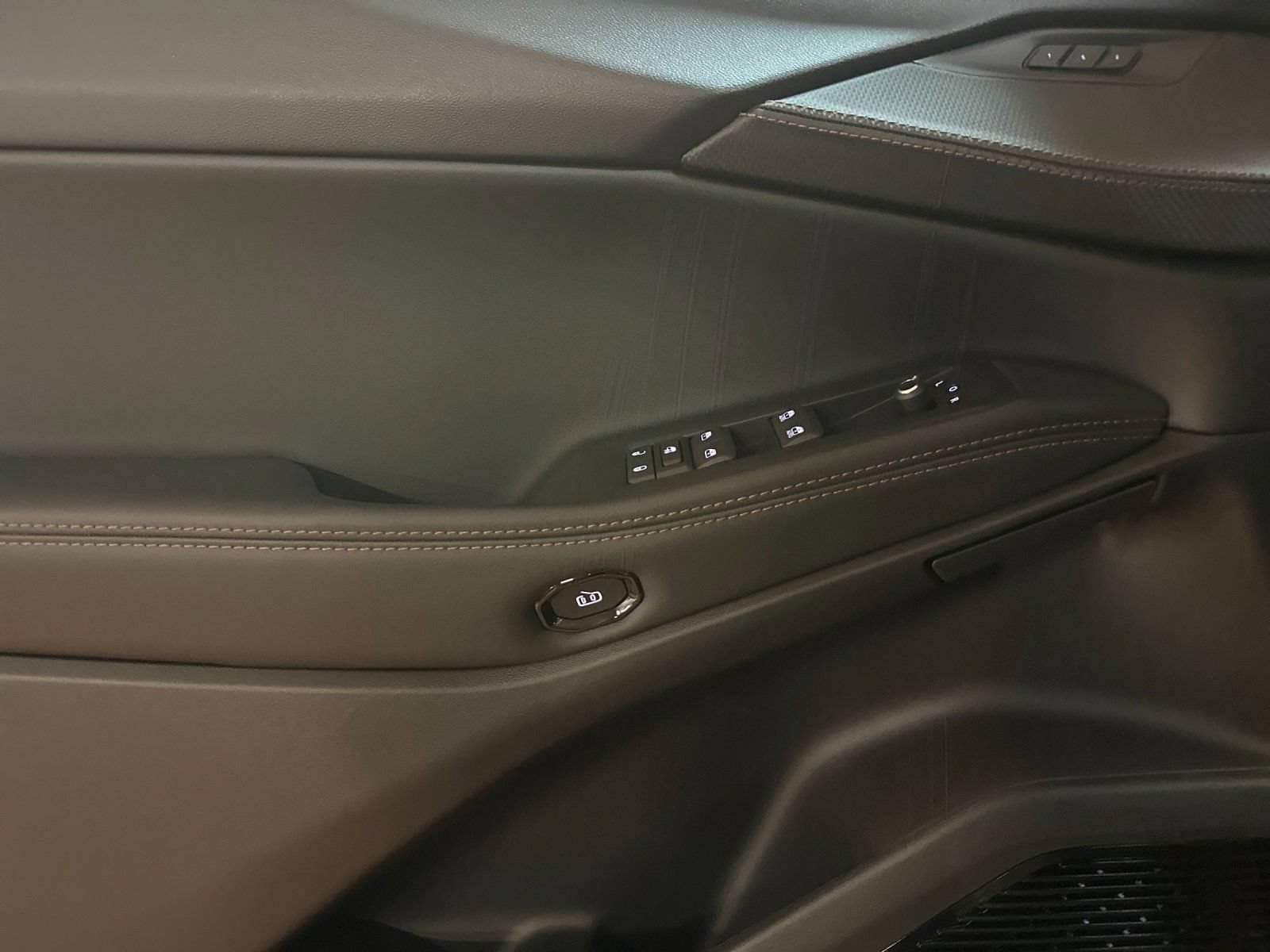 New 2026 Jeep Cherokee Overland AWD/4WD image 10