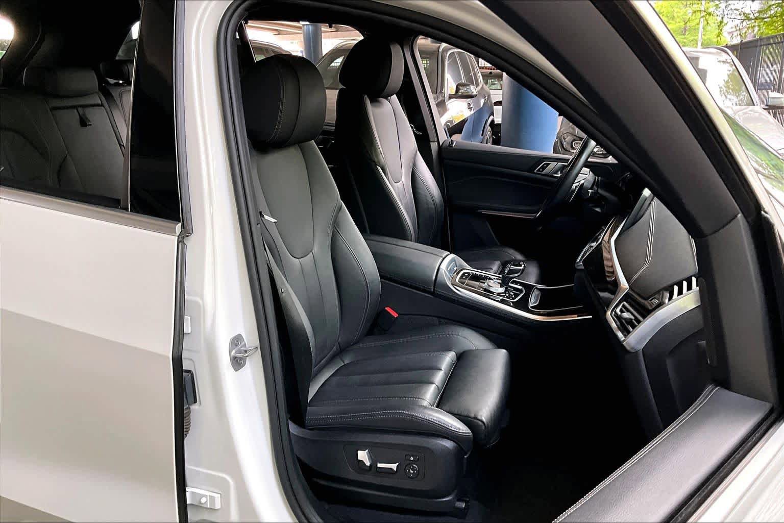 Used 2019 BMW X5 xDrive40i w/ Executive Package AWD/4WD image 8