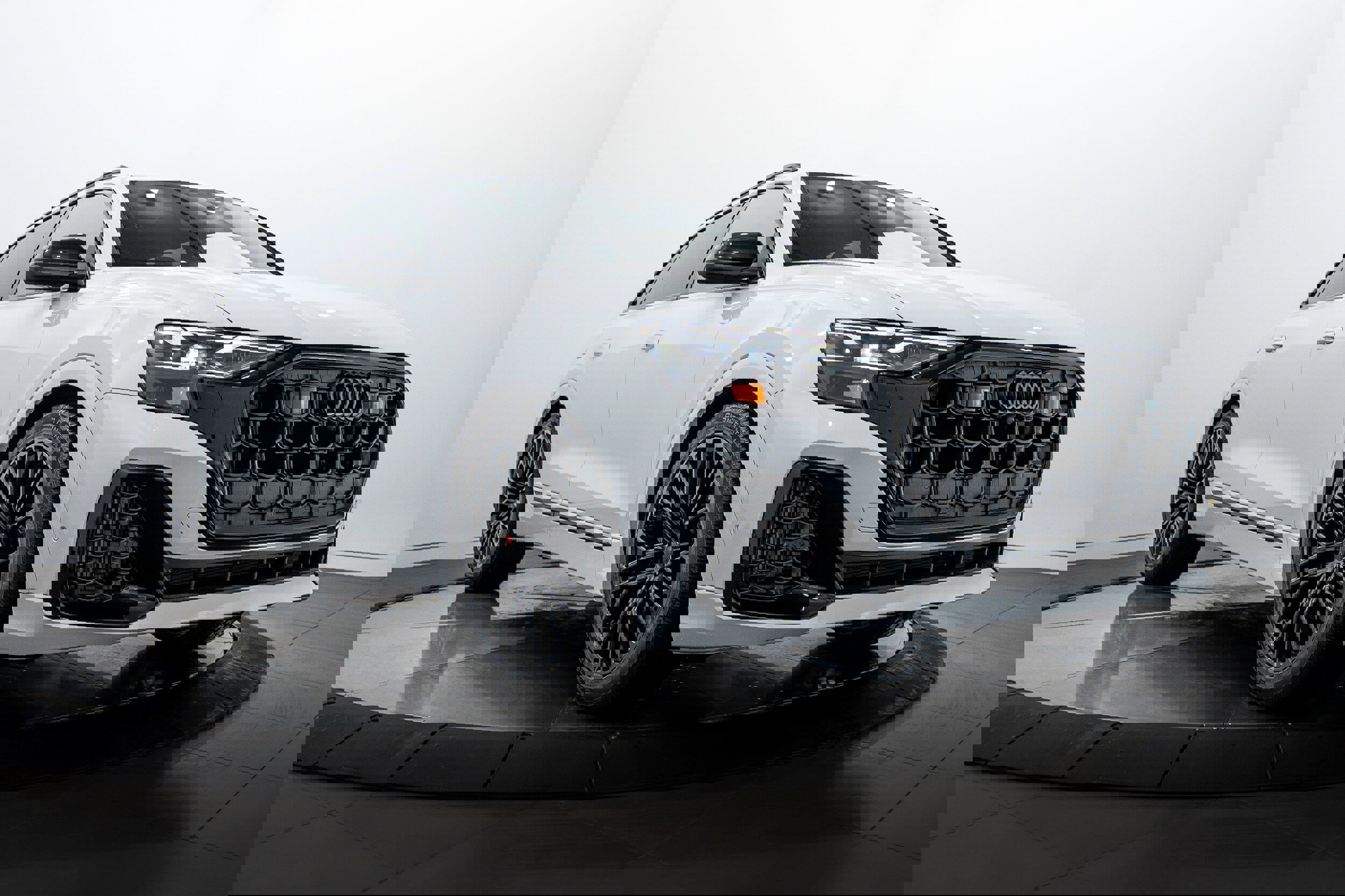 New 2026 Audi SQ8 Premium Plus image 2