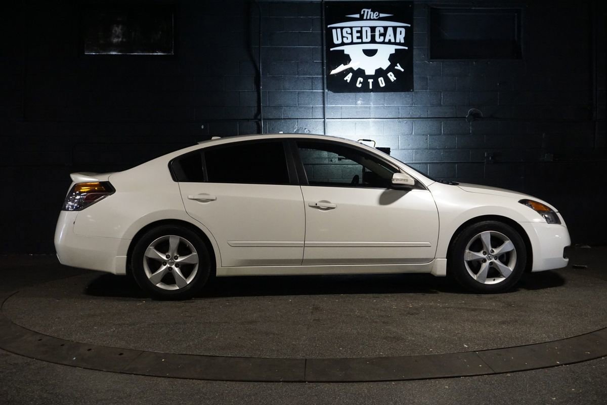 Used 2008 Nissan Altima 3.5 SE w/ Premium Pkg FWD image 7