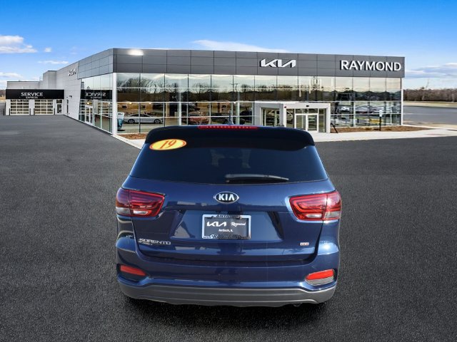 Used 2019 Kia Sorento FWD image 4