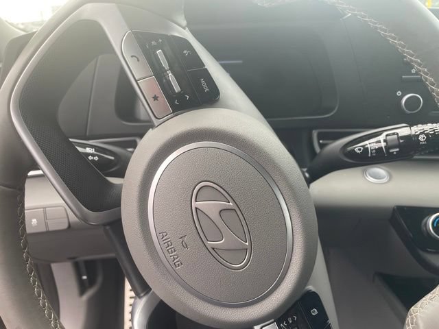 Certified 2025 Hyundai Elantra Sport FWD image 11