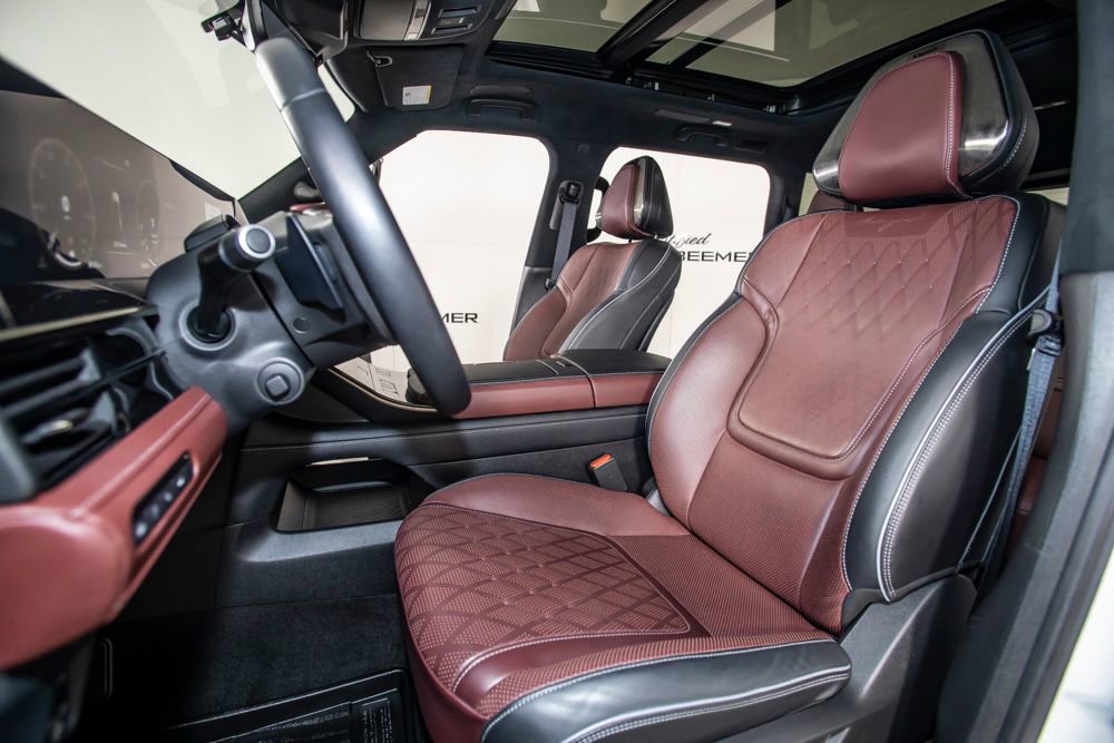 Used 2025 INFINITI QX80 Autograph w/ Autograph Exterior Package AWD/4WD image 17