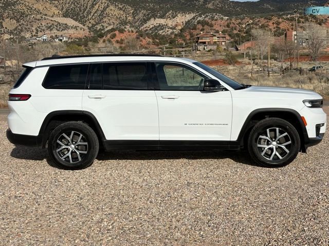 Used 2024 Jeep Grand Cherokee L Limited w/ Luxury Tech Group II image 4
