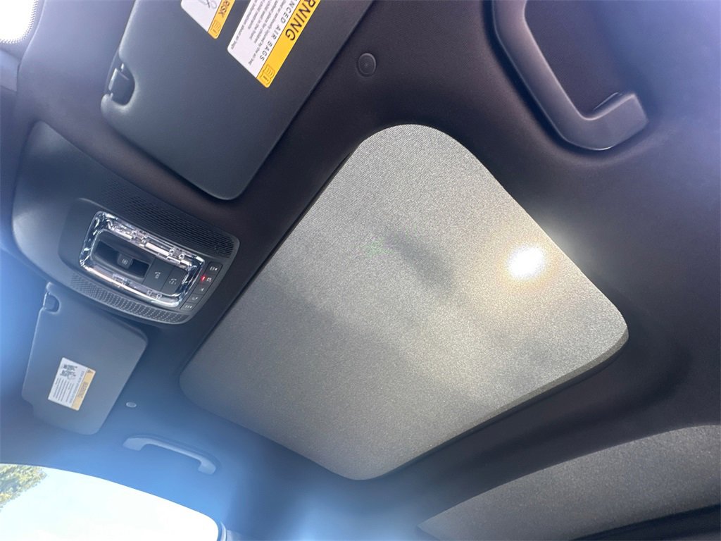 New 2026 Mercedes-Benz GLB 35 AMG 4MATIC image 33