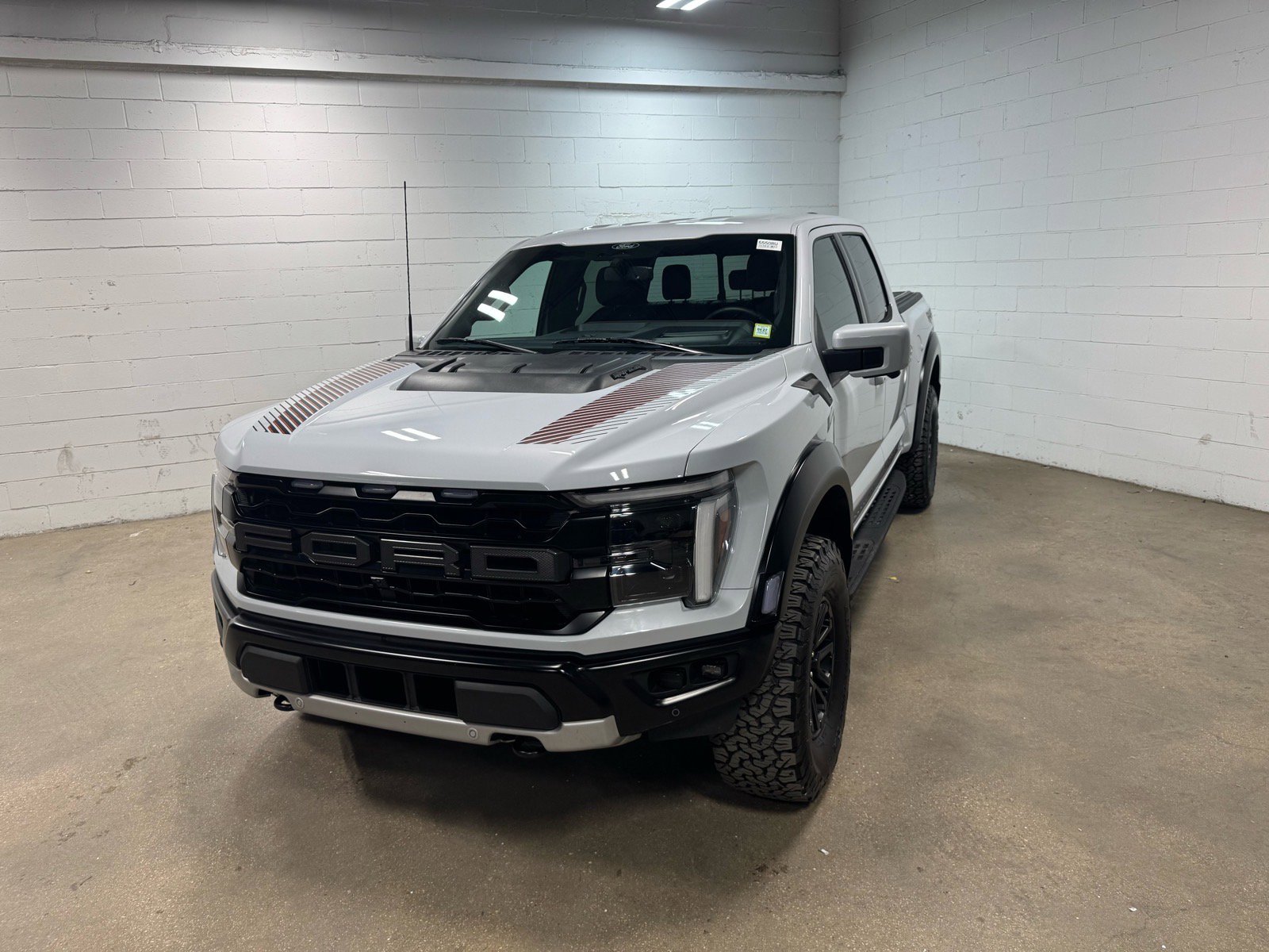 Used 2025 Ford F150 Raptor AWD/4WD video 2