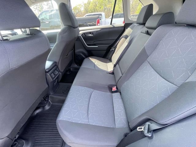 Used 2024 Toyota RAV4 XLE w/ Convenience Package image 12